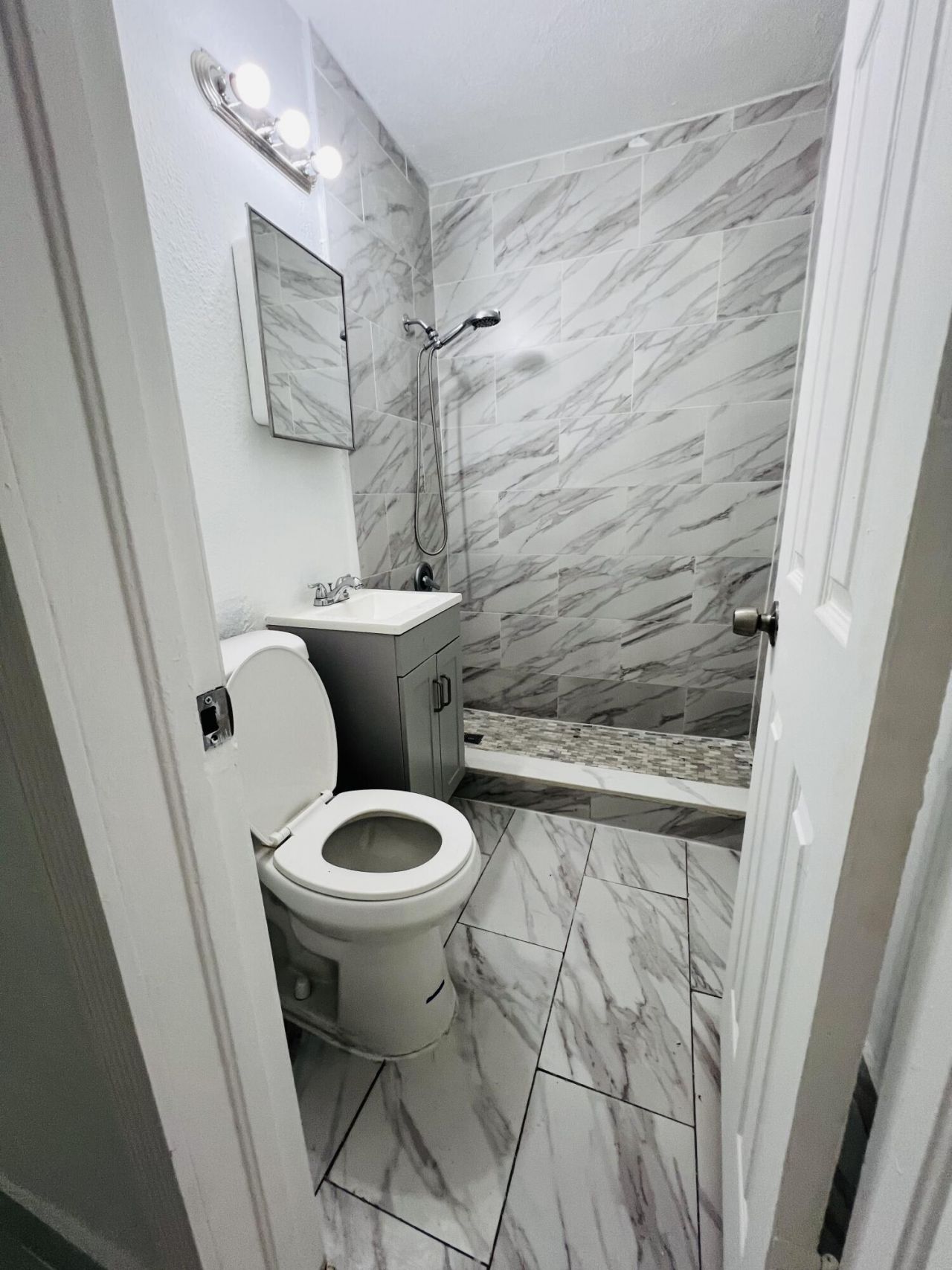 525 NW 22nd Avenue, Fort Lauderdale, FL 33311 Photo