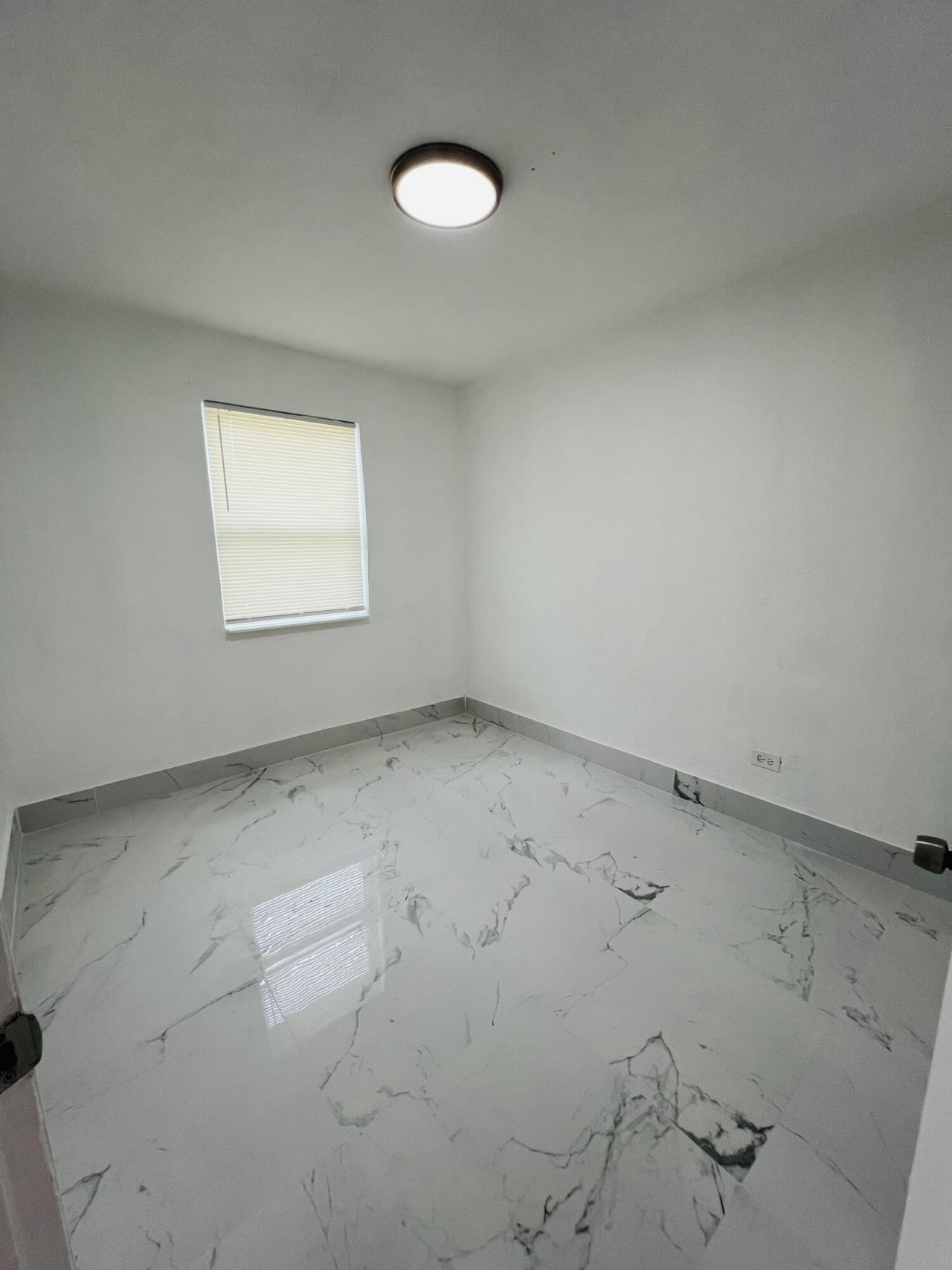 525 NW 22nd Avenue, Fort Lauderdale, FL 33311 Photo