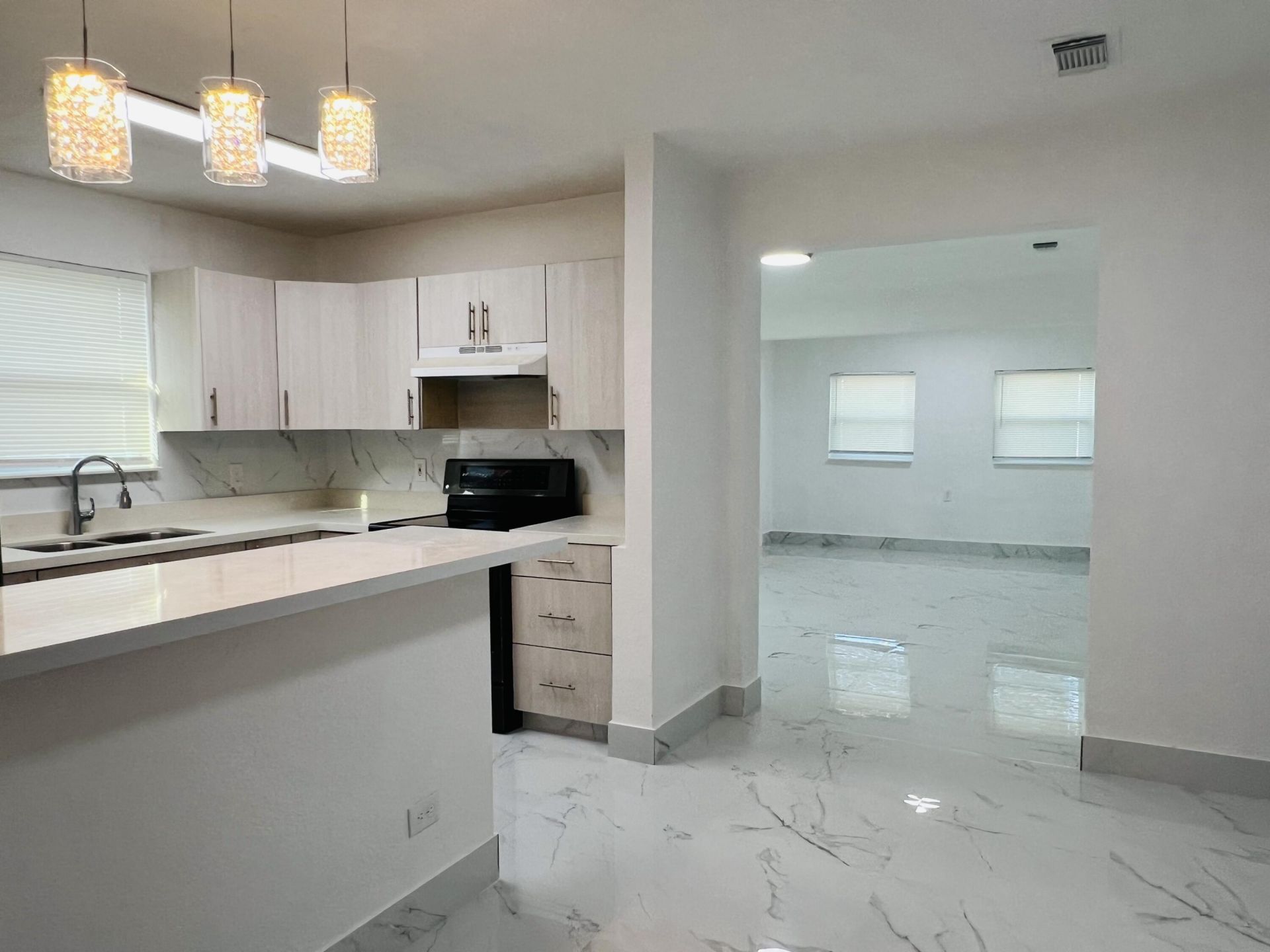 525 NW 22nd Avenue, Fort Lauderdale, FL 33311 Photo