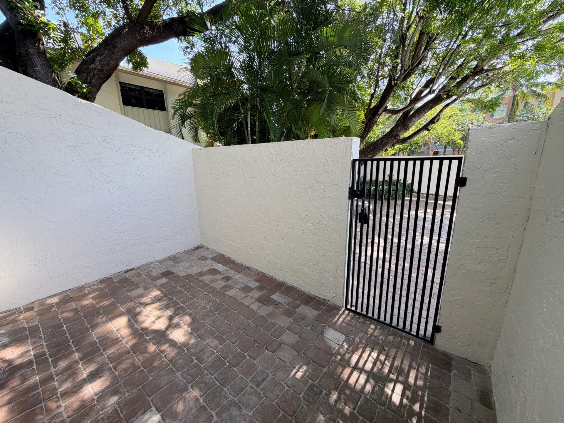 575 NE 7th Avenue, Unit 4b, Fort Lauderdale, FL 33301 Photo