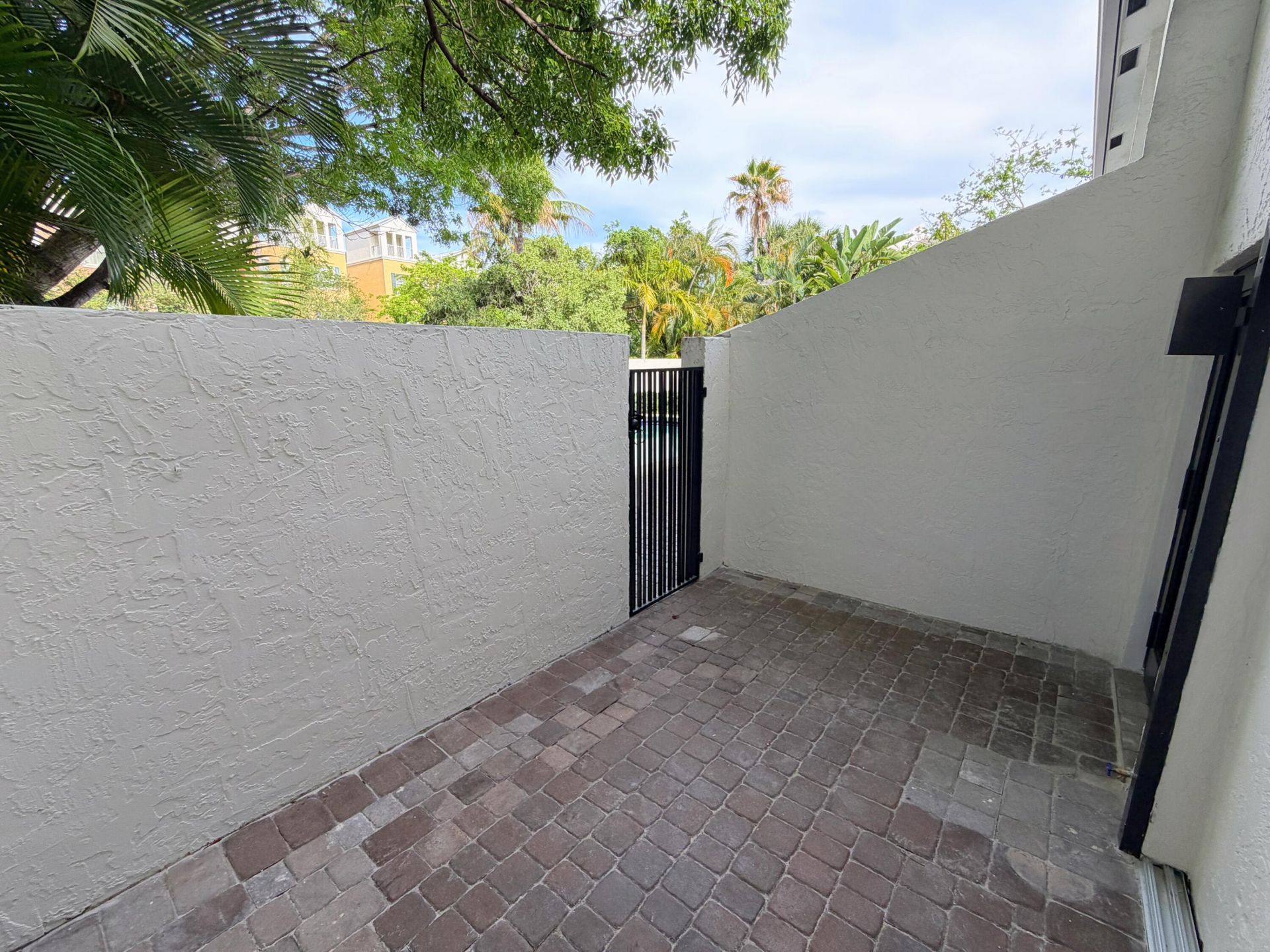 575 NE 7th Avenue, Unit 4b, Fort Lauderdale, FL 33301 Photo