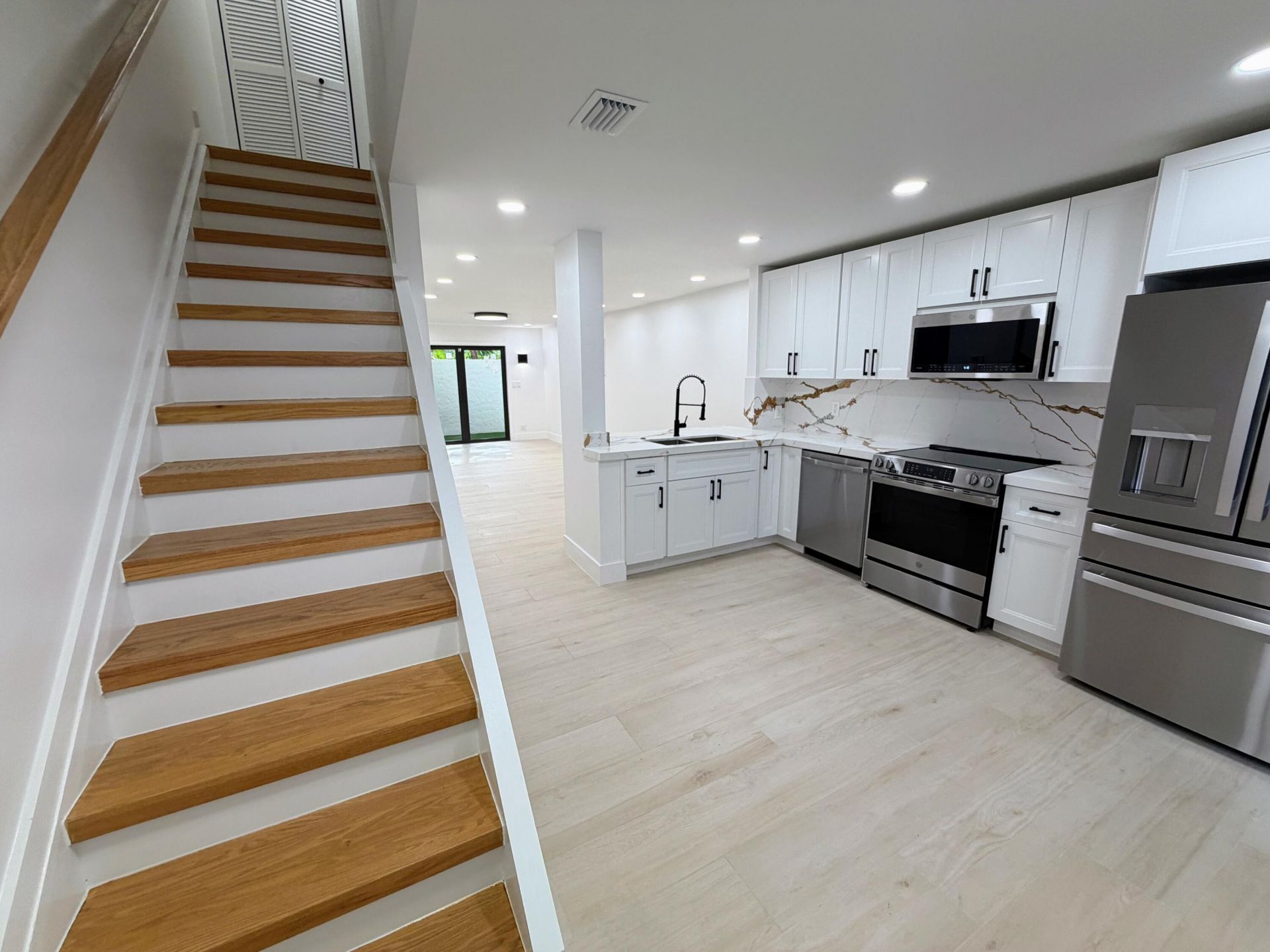 575 NE 7th Avenue, Unit 4b, Fort Lauderdale, FL 33301 Photo