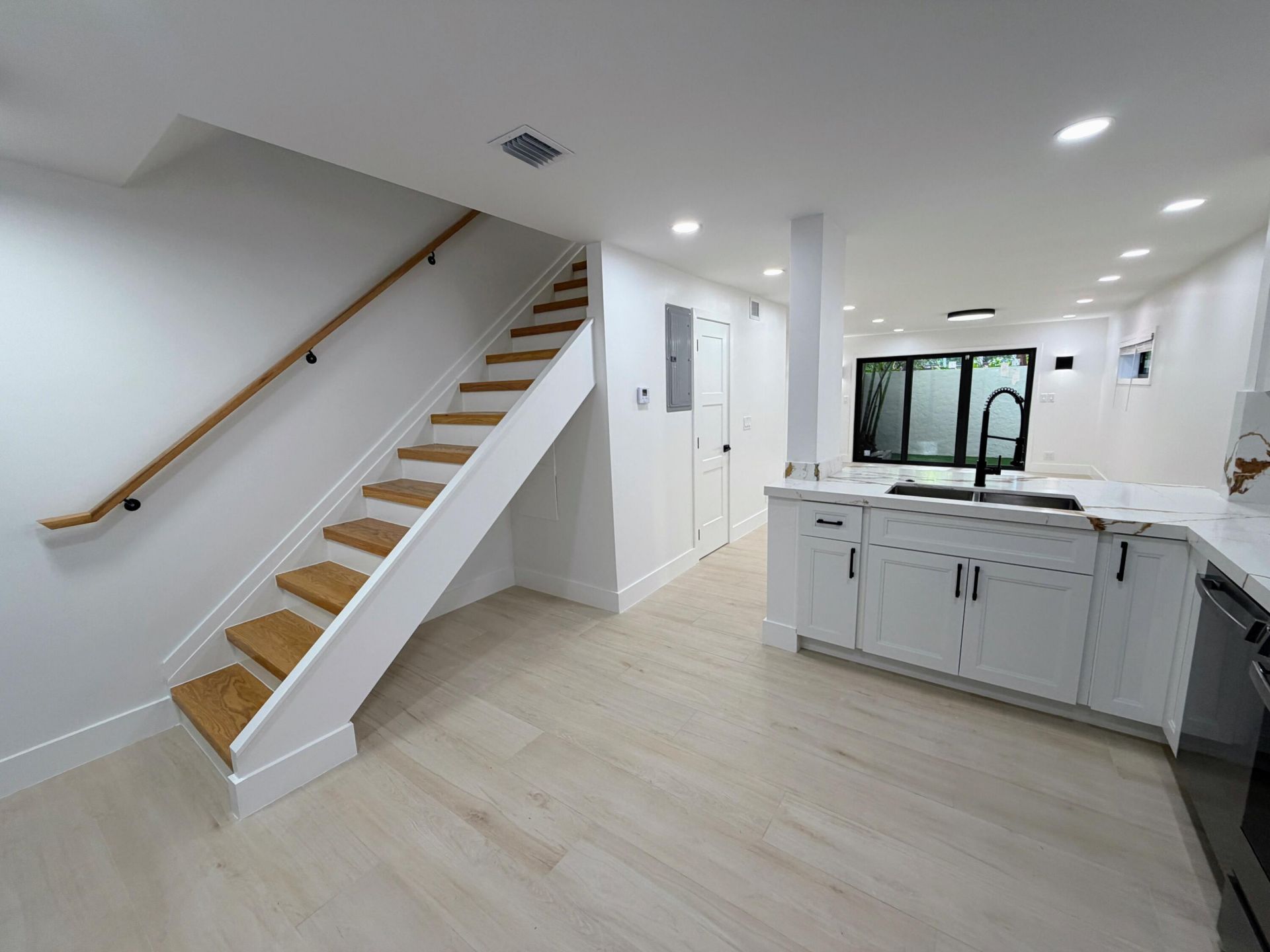 575 NE 7th Avenue, Unit 4b, Fort Lauderdale, FL 33301 Photo