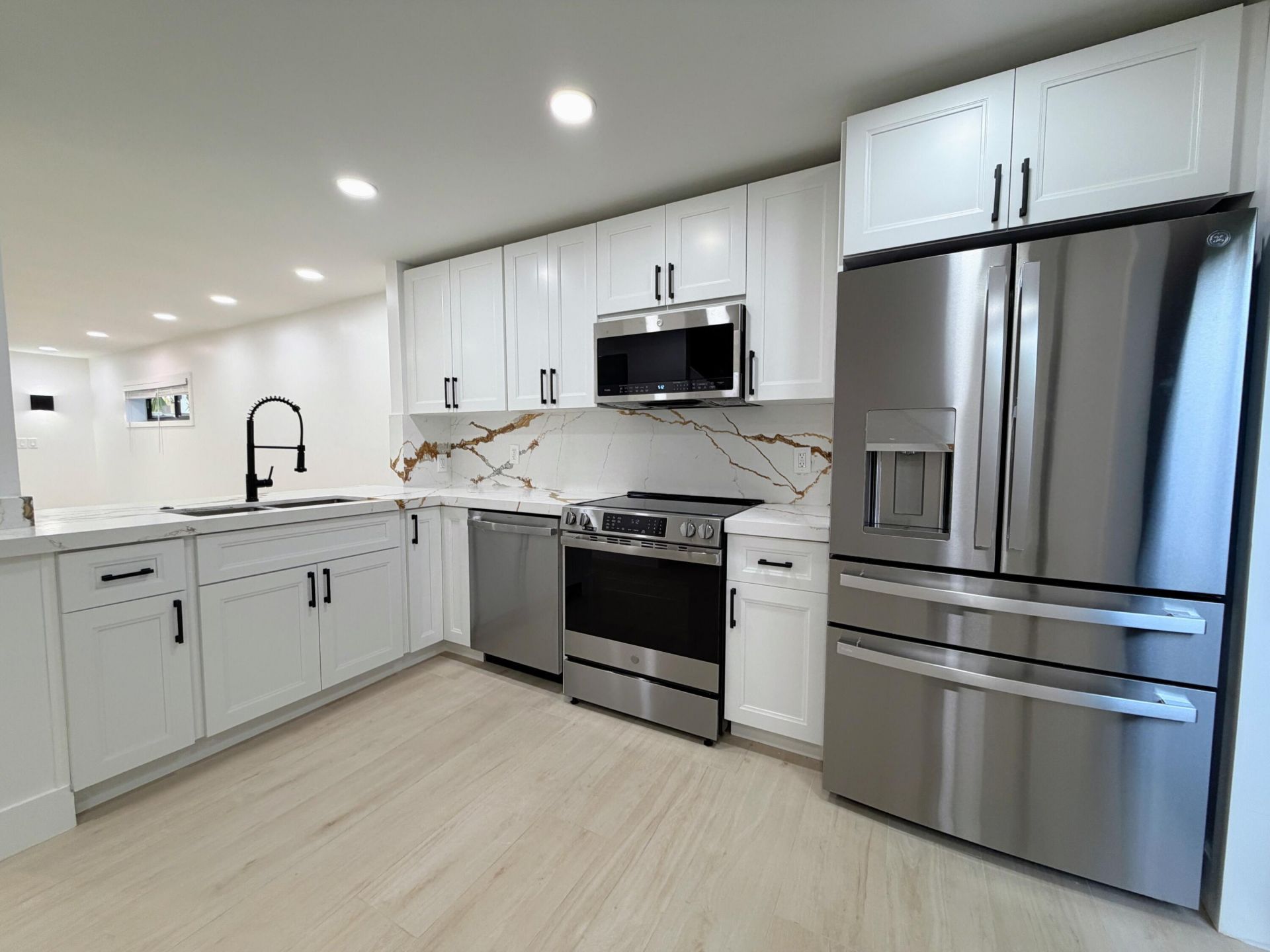 575 NE 7th Avenue, Unit 4b, Fort Lauderdale, FL 33301 Photo