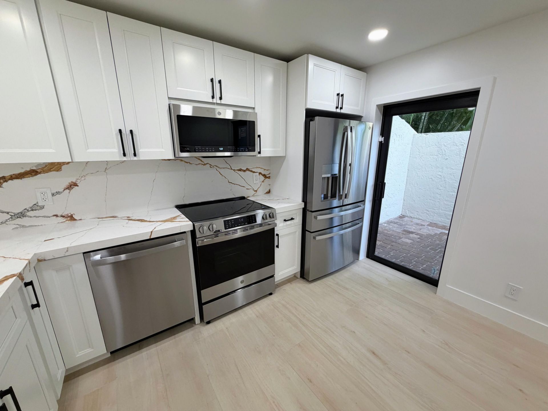 575 NE 7th Avenue, Unit 4b, Fort Lauderdale, FL 33301 Photo