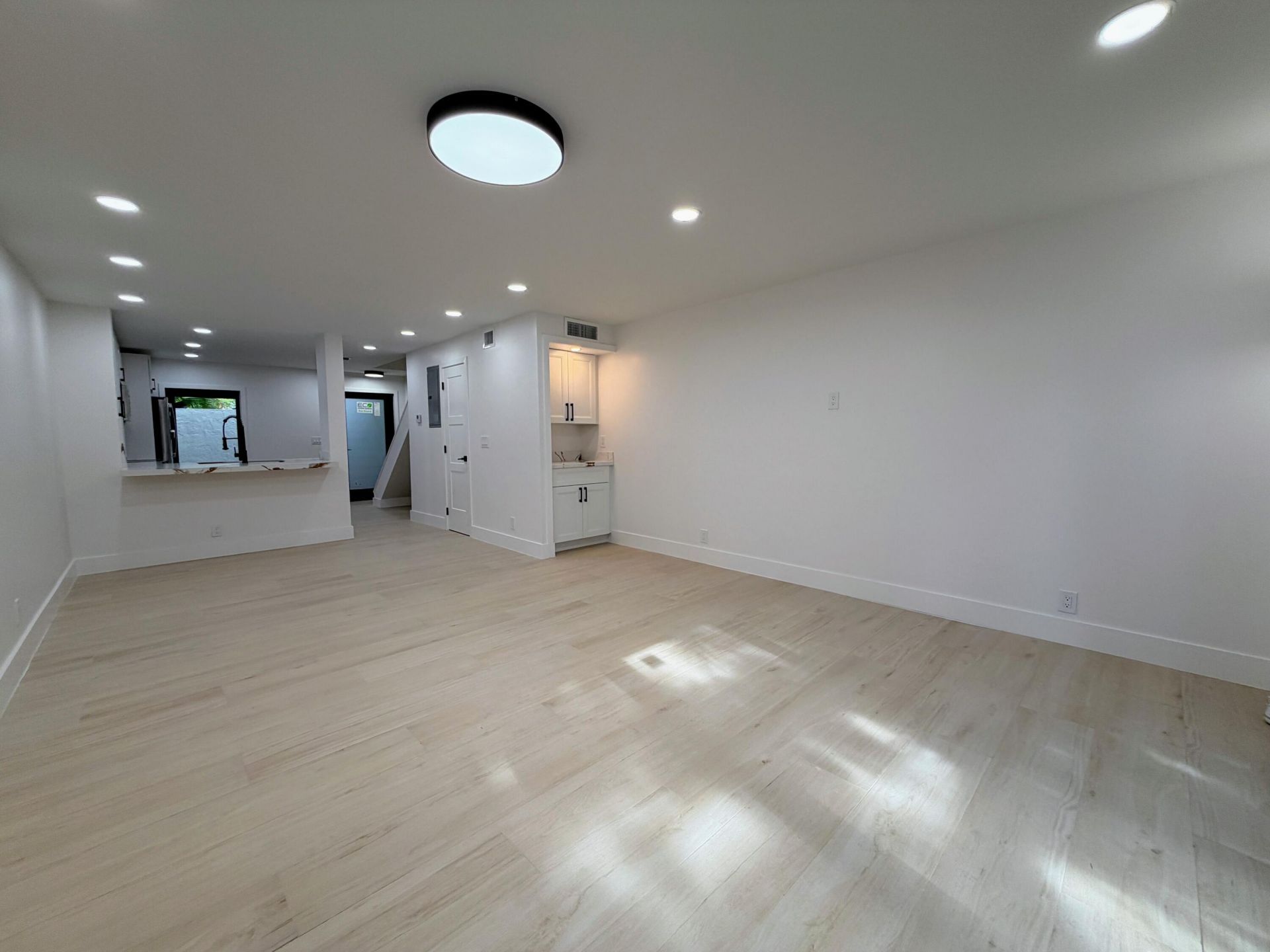 575 NE 7th Avenue, Unit 4b, Fort Lauderdale, FL 33301 Photo