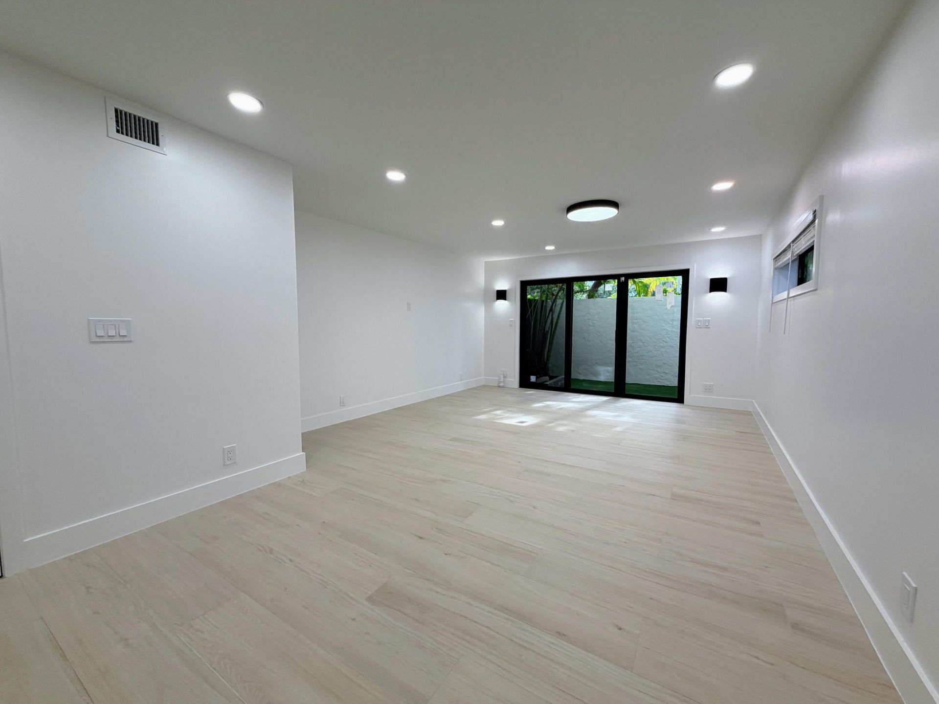 575 NE 7th Avenue, Unit 4b, Fort Lauderdale, FL 33301 Photo