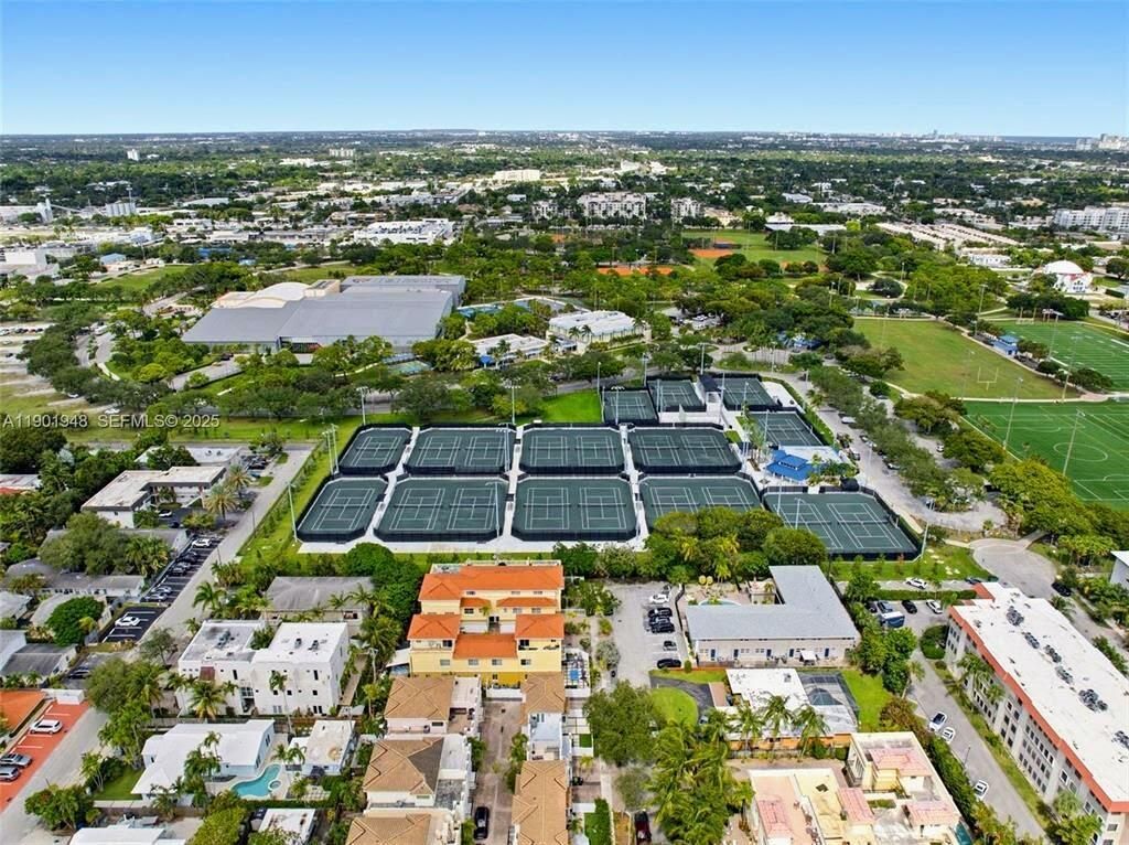 575 NE 7th Avenue, Unit 4b, Fort Lauderdale, FL 33301 Photo