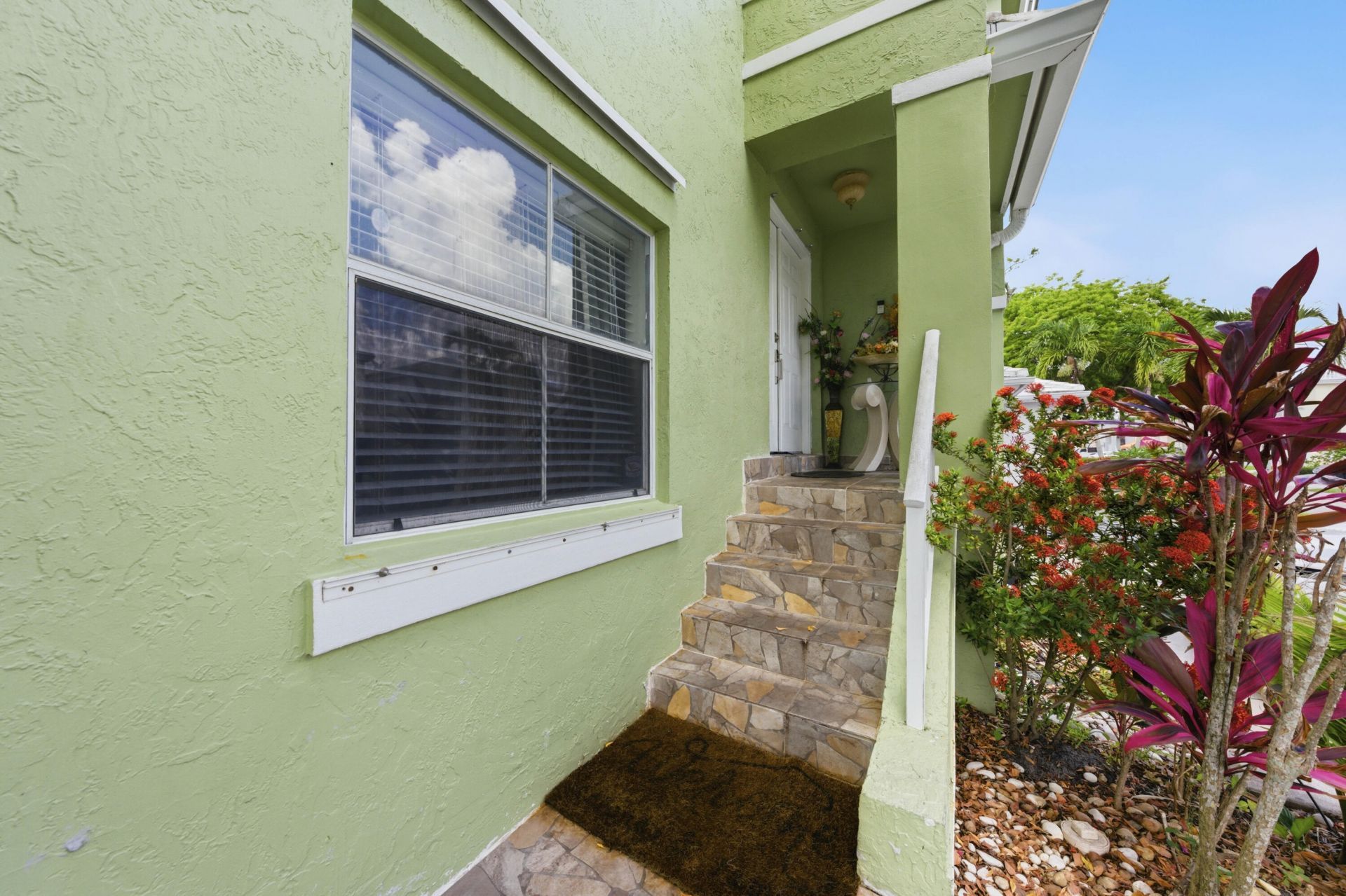 6582 Bayfront Drive, Margate, FL 33063 Photo