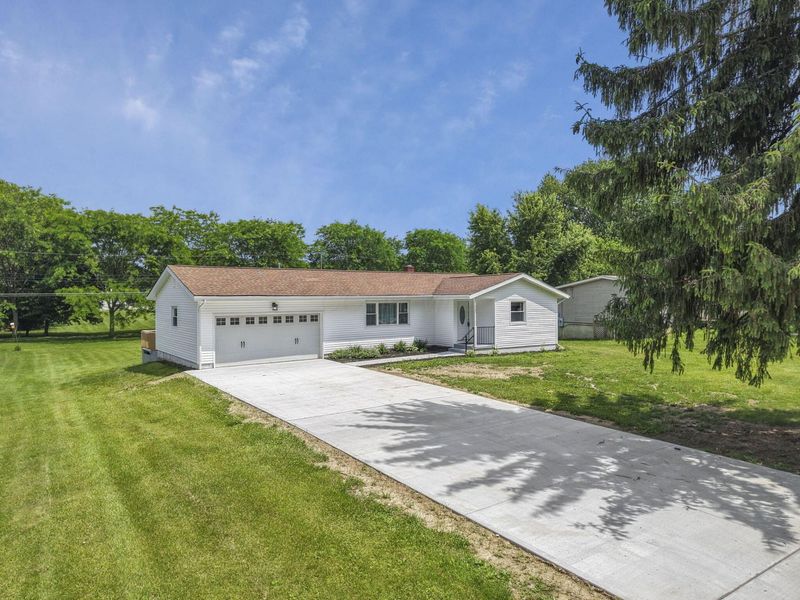 125 Ashcraft Drive, Granville, OH 43023 Photo 2