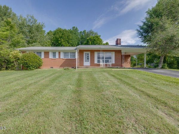 1710 Mcclellan Drive, Johnson City, TN 37604