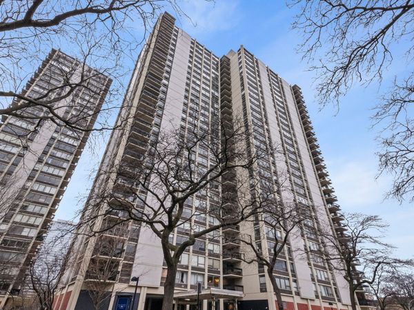 1360 N Sandburg Terrace , Unit 2809, Chicago, IL 60610