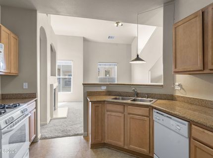 17000 Wedge Parkway, Unit 1421, Reno, NV 89511 Photo