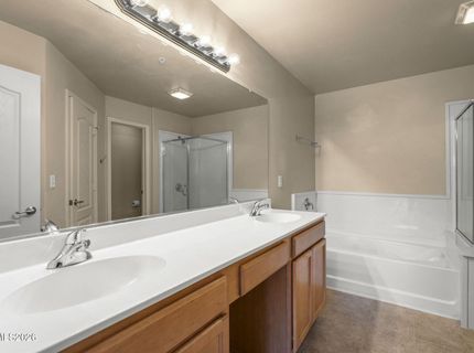 17000 Wedge Parkway, Unit 1421, Reno, NV 89511 Photo