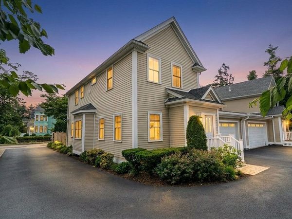 290 Nevada St, Unit 290, Newton, MA 02460
