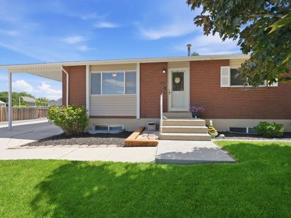 3671 S JODIE LN , West Valley City, UT 84128