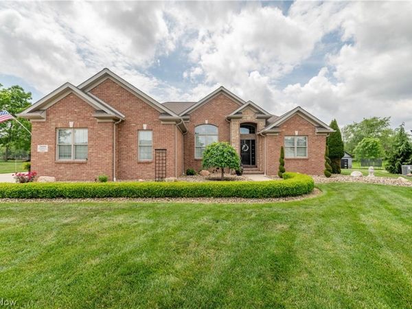 20000 Crowberry Court, North Lima, OH 44452