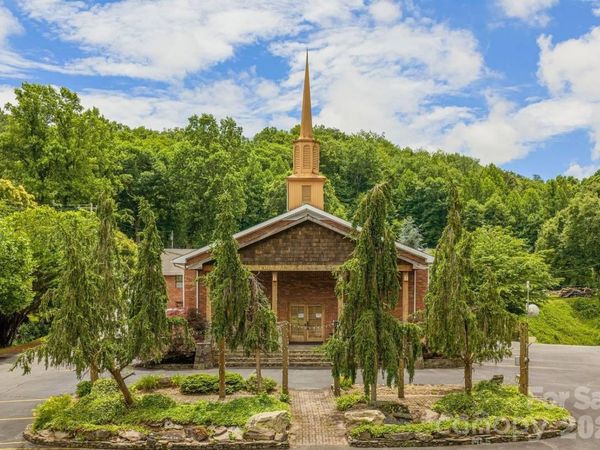 1127 Franklin Grove Church Road , Bryson City, NC 28713