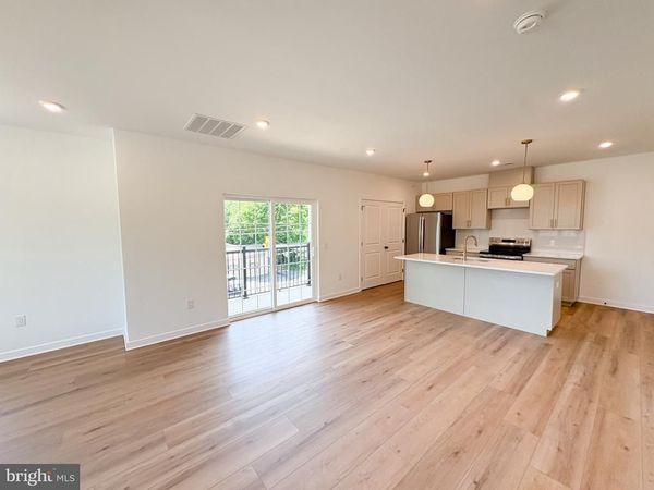 365 W BUTLER AVENUE , NEW BRITAIN, PA 18901
