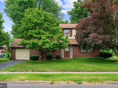 340 HAMPTON DRIVE, FEASTERVILLE TREVOSE, PA 19053