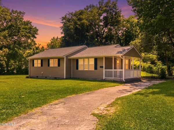 501 Henderson Drive , Jacksonville, NC 28540