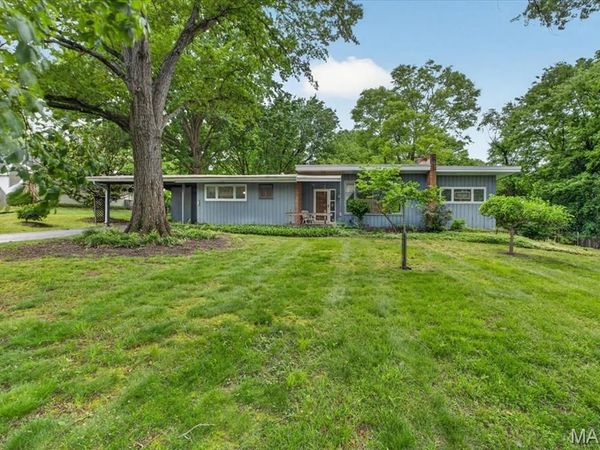 33 Topping Lane , Des Peres, MO 63131