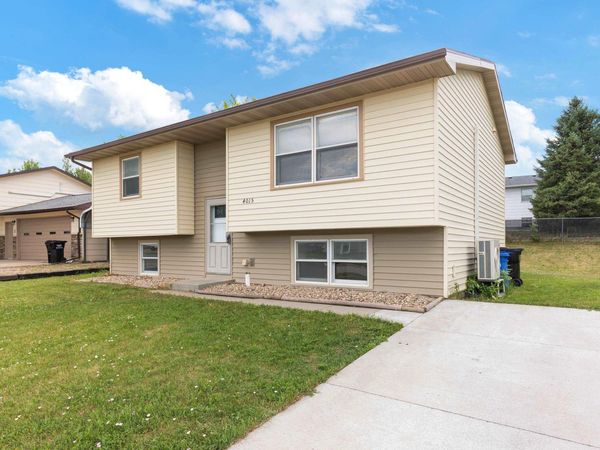 4015 OILER LN, Rapid City, SD 57701