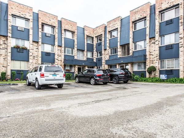 8641.5 W FOSTER Avenue , Unit 3A, Chicago, IL 60656