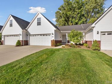 816 Nelsons Ridge Drive , Howell, MI 48843