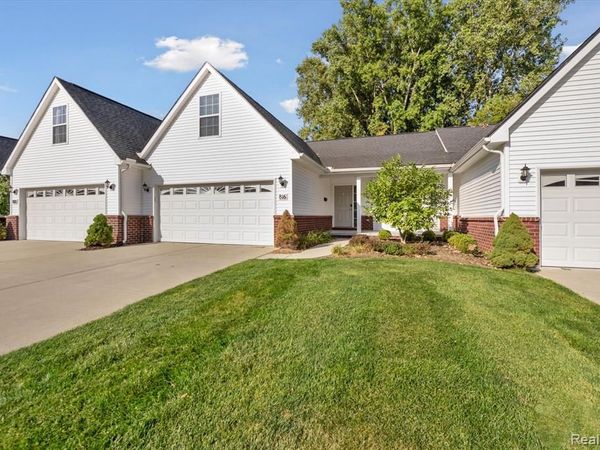 816 Nelsons Ridge Drive , Howell, MI 48843