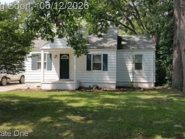 21175 Seminole Street, Southfield, MI 48033