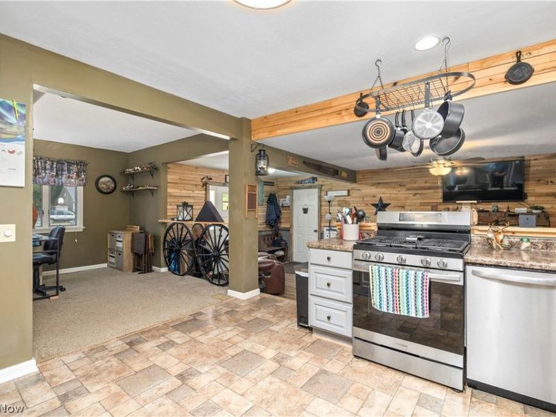 37581 Capel Road , Grafton, OH 44044 Photo 9