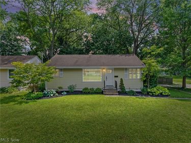 211 Wyleswood Drive, Berea, OH 44017