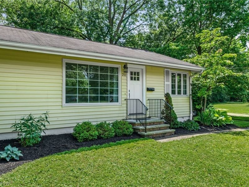 211 Wyleswood Drive, Berea, OH 44017 Photo 4