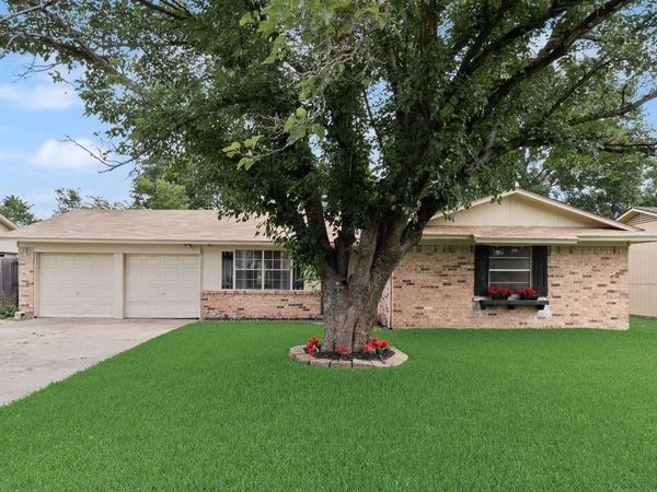 1621 Lee Street, Kaufman, TX 75142