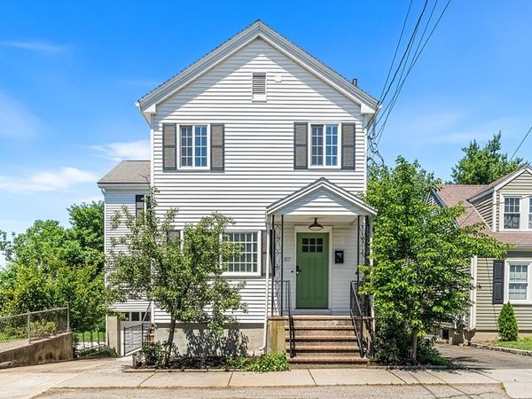 67 Prospect St, Watertown, MA 02472