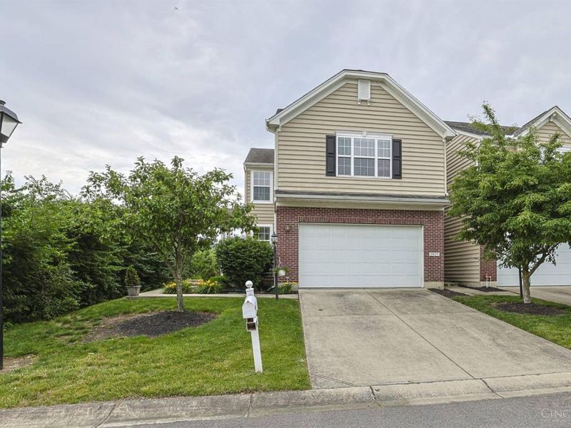 2827 Wexford, Fairfield Twp, OH 45011 Photo 2