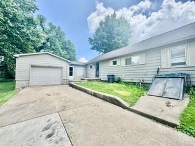 148 S Columbus Street, Sunbury, OH 43074 Photo 10