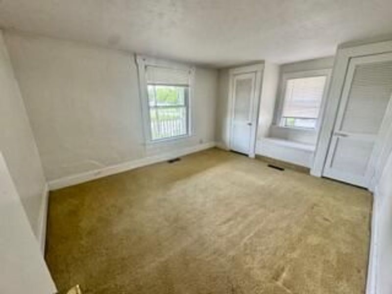 148 S Columbus Street, Sunbury, OH 43074 Photo 4