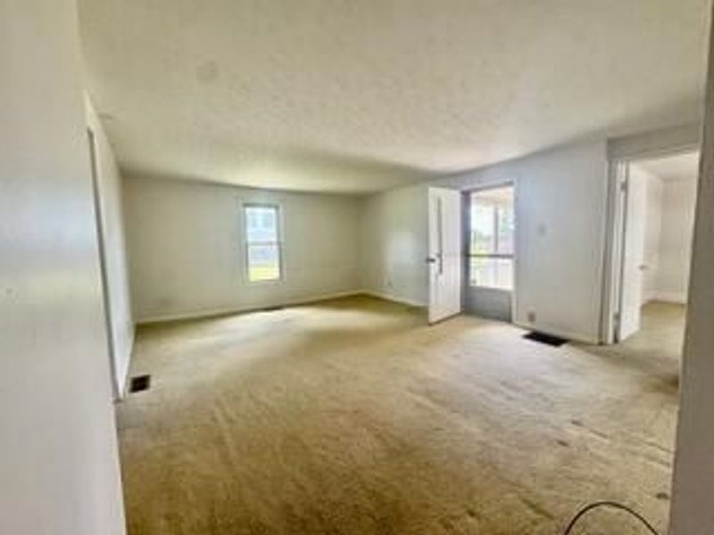 148 S Columbus Street, Sunbury, OH 43074 Photo 6