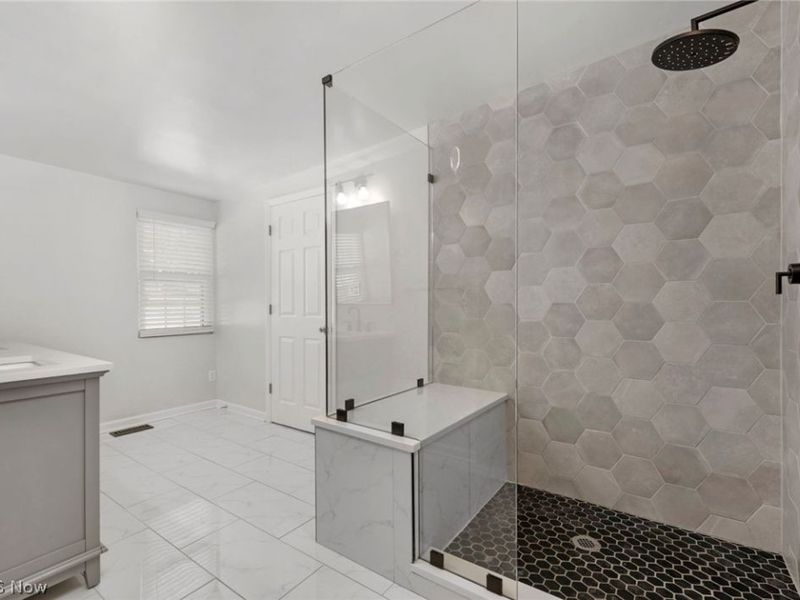 450 Lake Forest Drive, Bay Village, OH 44140 Photo 30