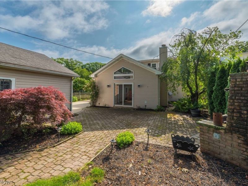 450 Lake Forest Drive, Bay Village, OH 44140 Photo 5