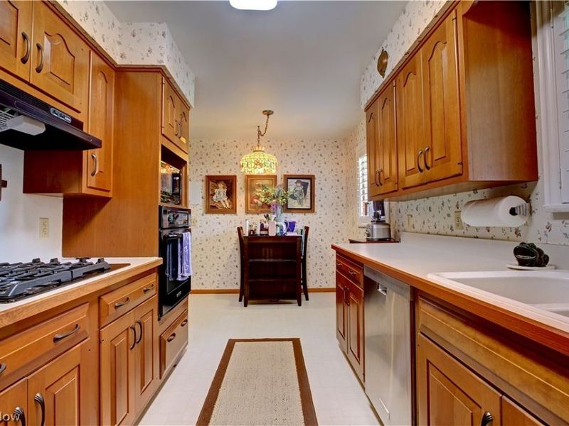 5265 Evergreen Drive, North Olmsted, OH 44070 Photo 15