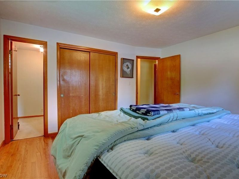 5265 Evergreen Drive, North Olmsted, OH 44070 Photo 19