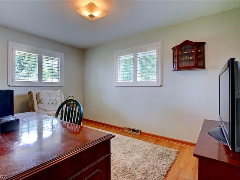 5265 Evergreen Drive, North Olmsted, OH 44070 Photo 20