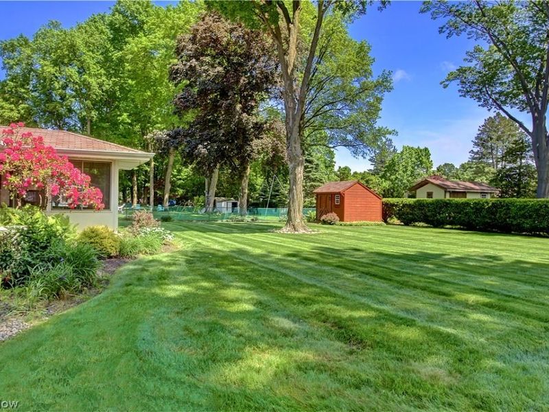 5265 Evergreen Drive, North Olmsted, OH 44070 Photo 28