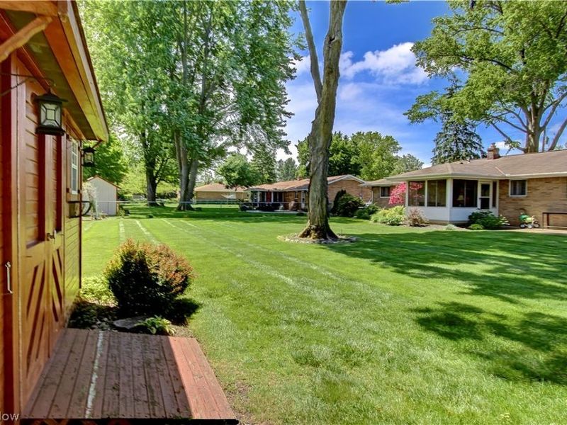 5265 Evergreen Drive, North Olmsted, OH 44070 Photo 34