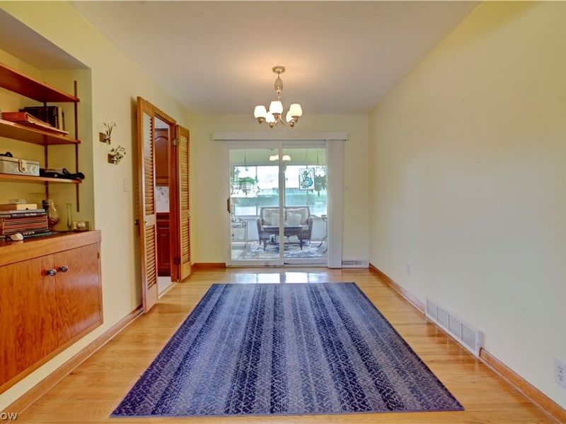 5265 Evergreen Drive, North Olmsted, OH 44070 Photo 8