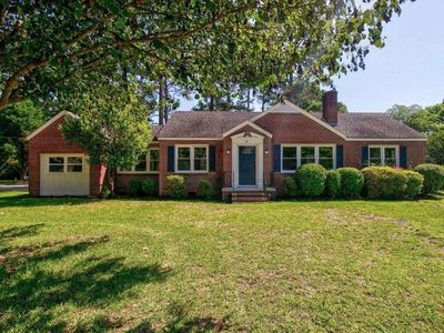 318 W Church Street , Bishopville, SC 29010