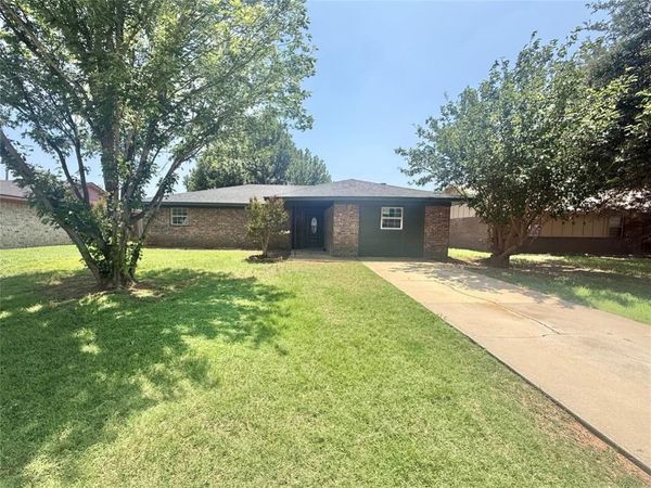 608 Libra Street, Altus, OK 73521